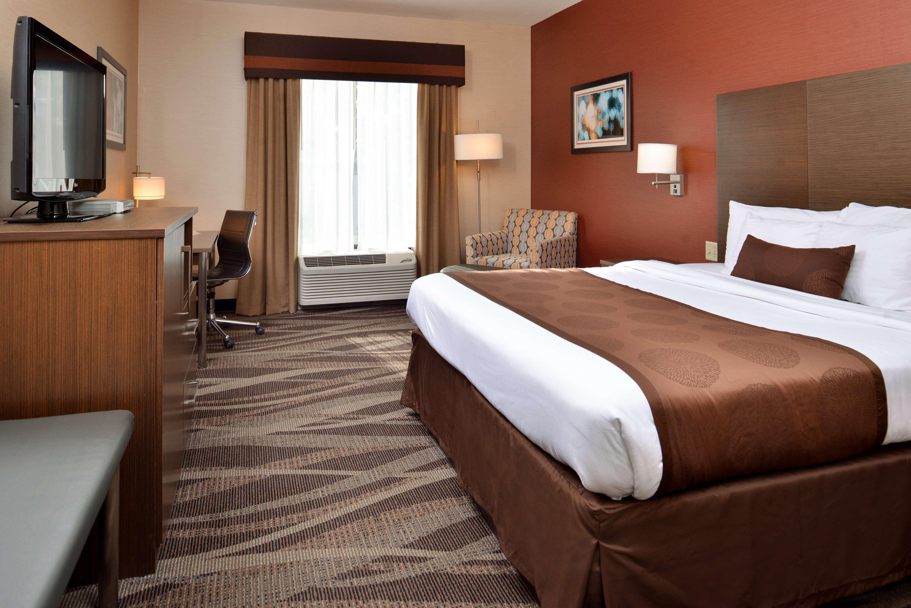Best Western Plus University Inn Olean Exteriör bild