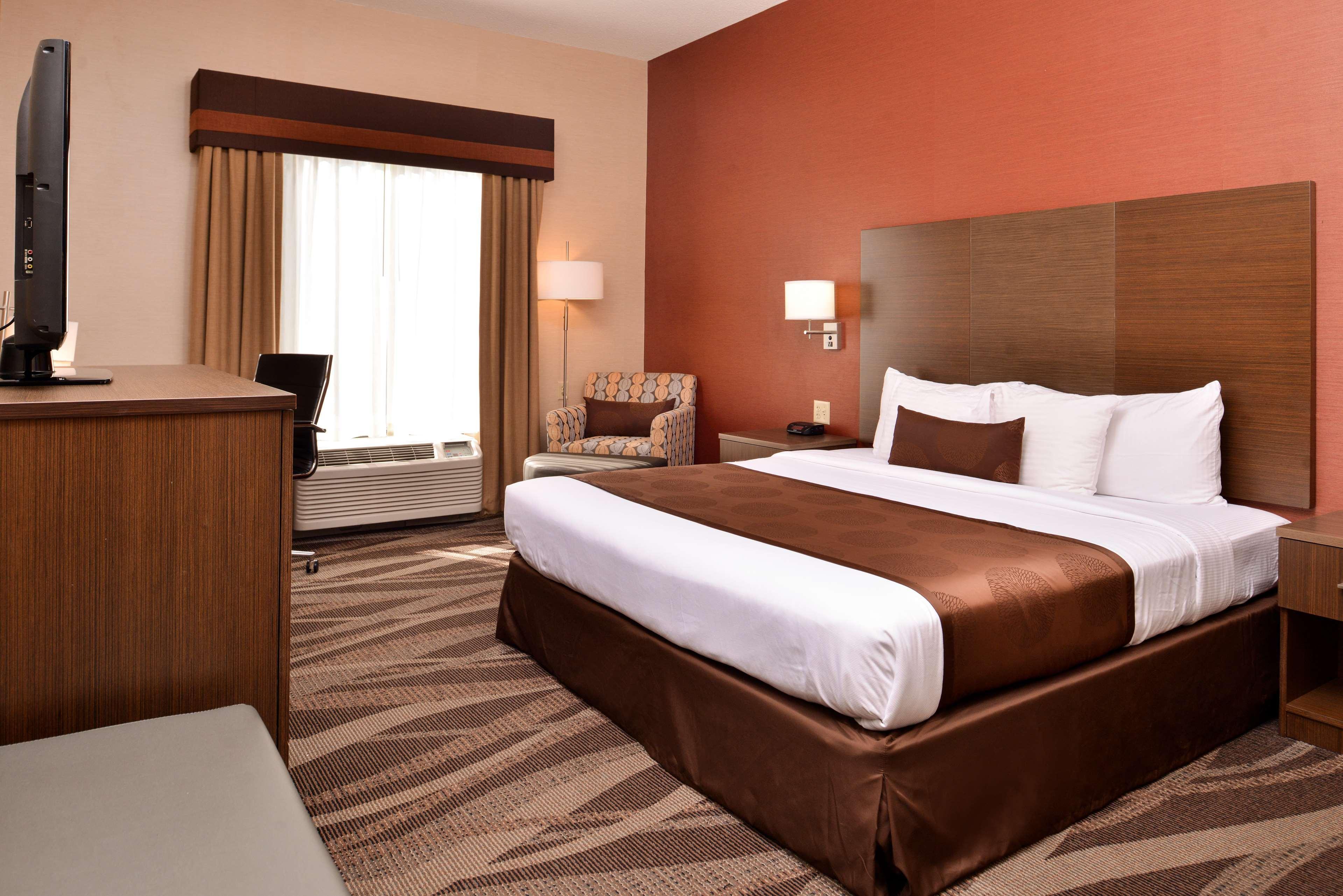 Best Western Plus University Inn Olean Exteriör bild