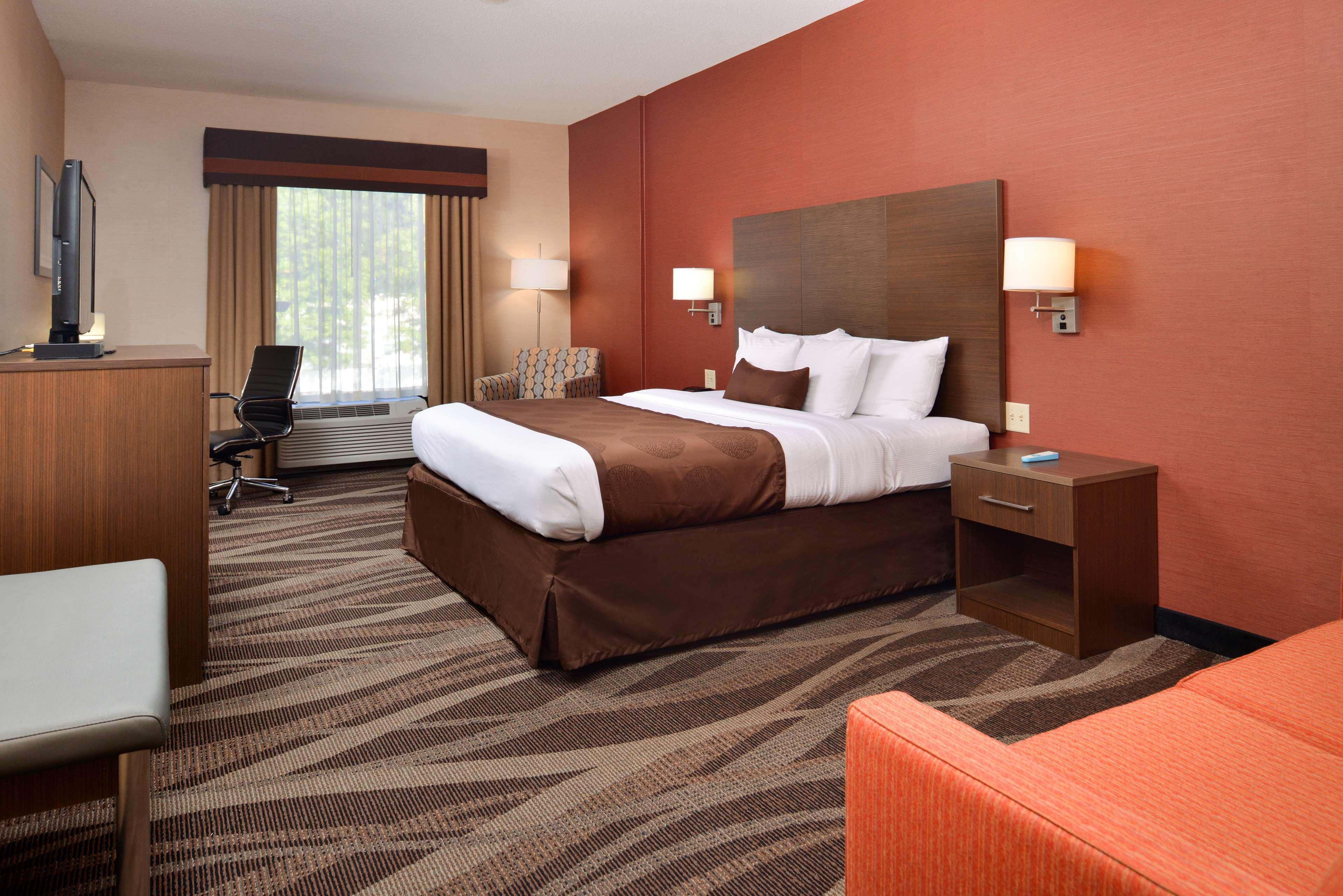 Best Western Plus University Inn Olean Exteriör bild