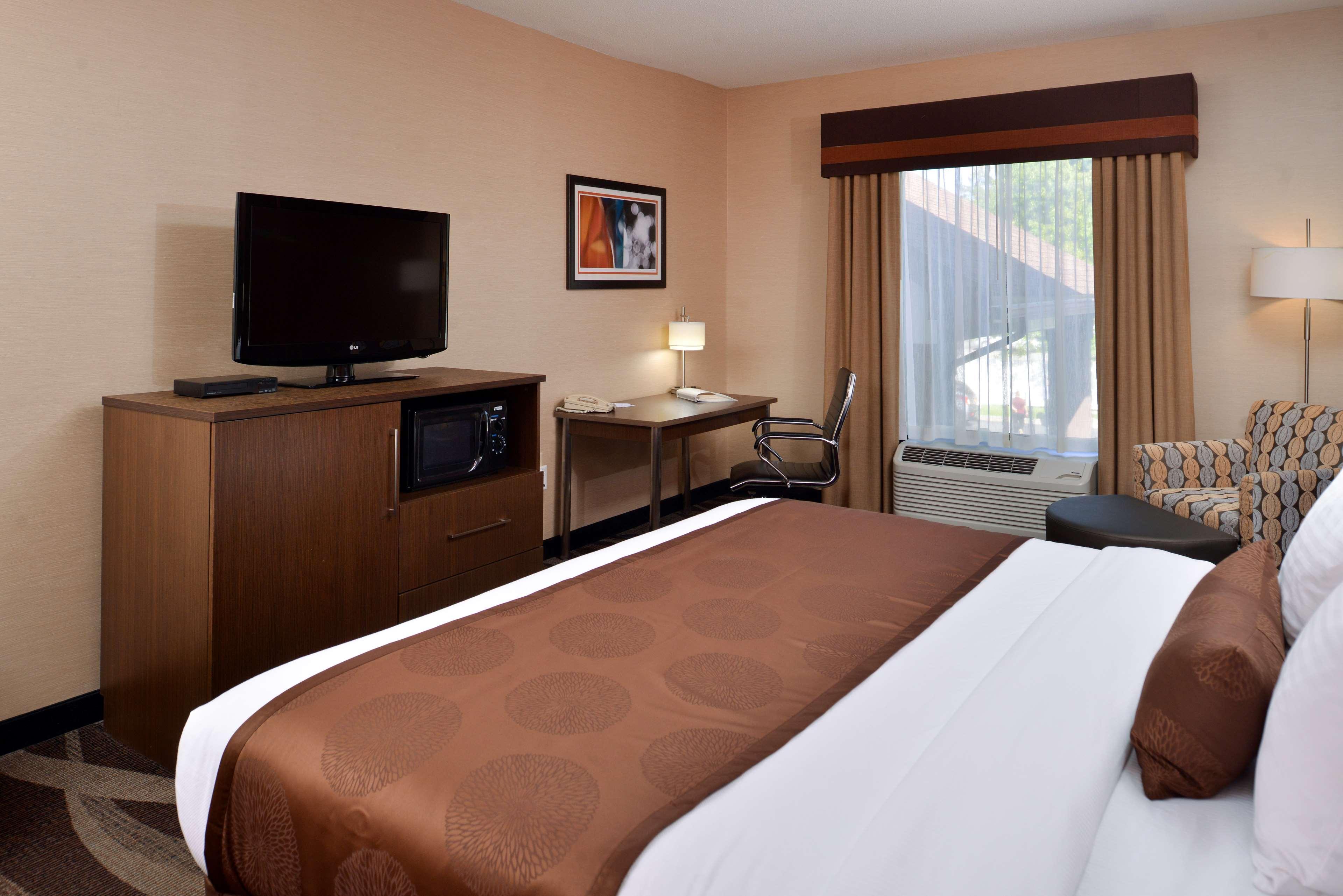 Best Western Plus University Inn Olean Exteriör bild